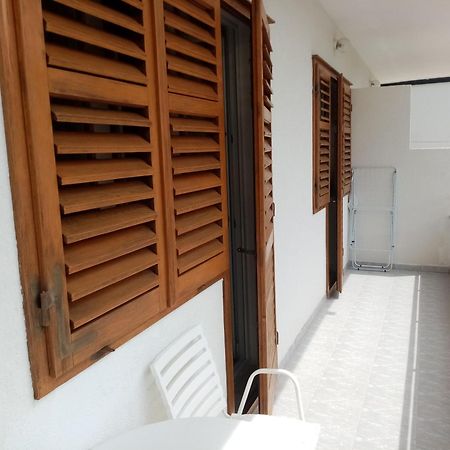 Apartments Iva Baška Voda Buitenkant foto