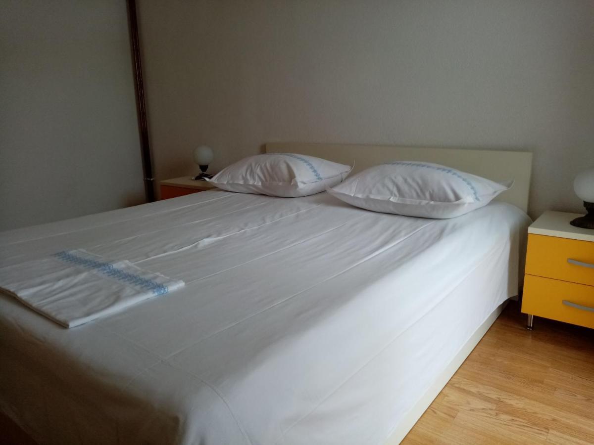 Apartments Iva Baška Voda Buitenkant foto