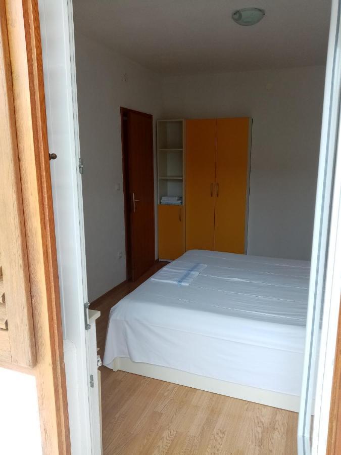 Apartments Iva Baška Voda Buitenkant foto