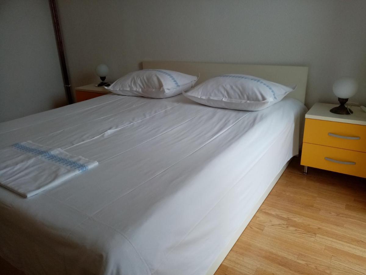 Apartments Iva Baška Voda Buitenkant foto