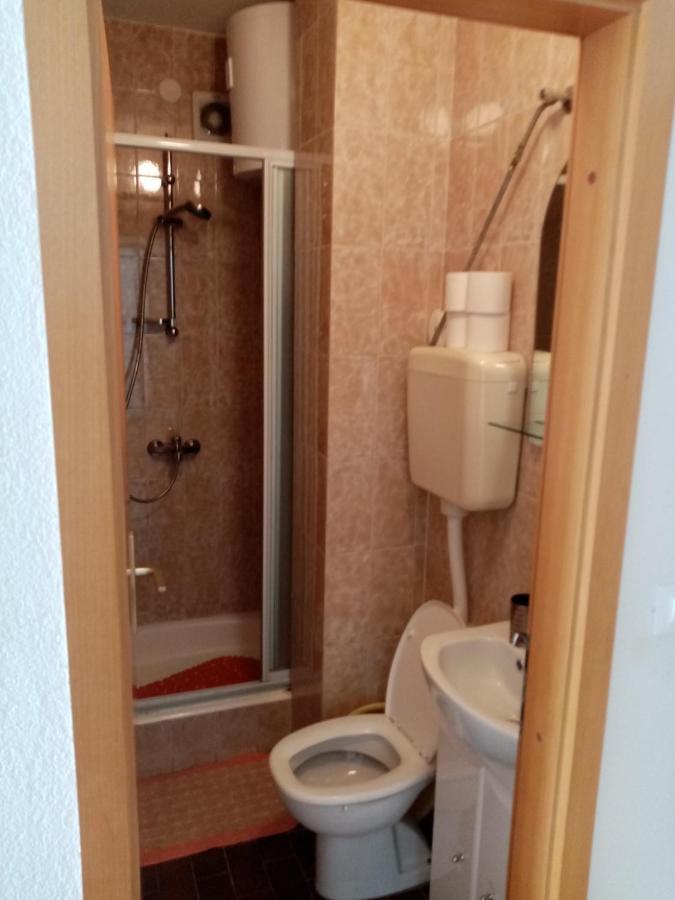 Apartments Iva Baška Voda Buitenkant foto